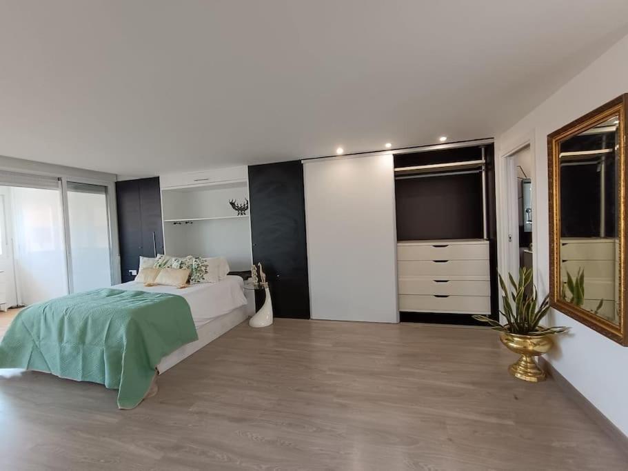 Spacious Studio By The University San Vicente Raspeig Luaran gambar