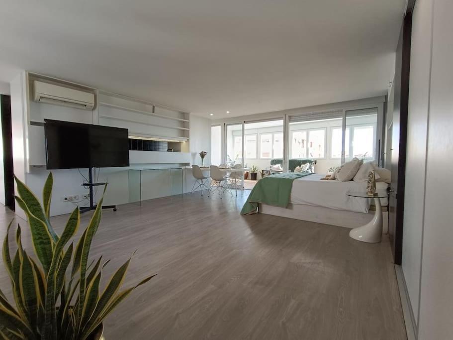 Spacious Studio By The University San Vicente Raspeig Luaran gambar